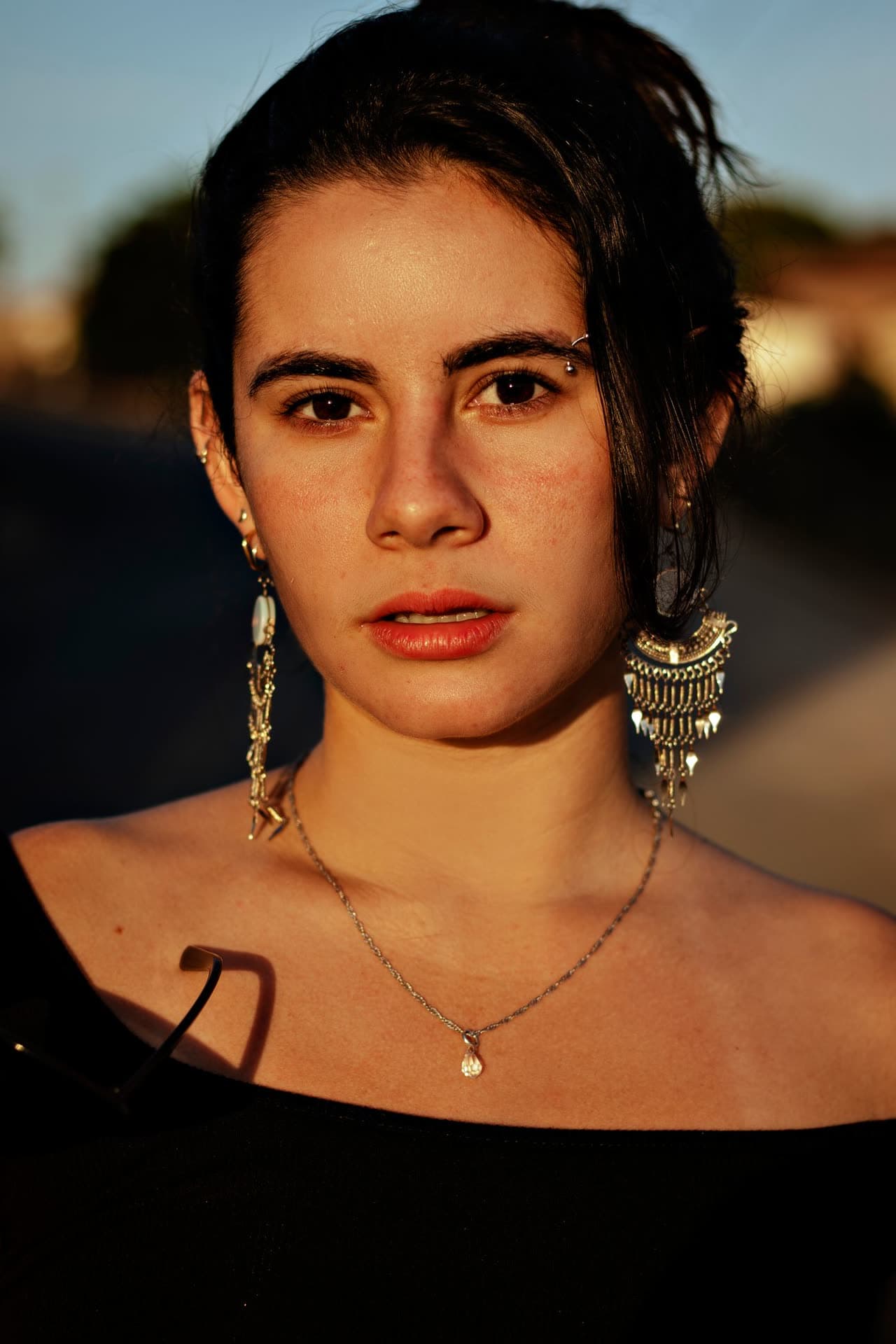 Model wearing Trezella festive-wear jewellery