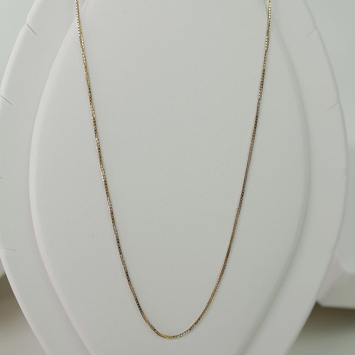 Elara Box Chain