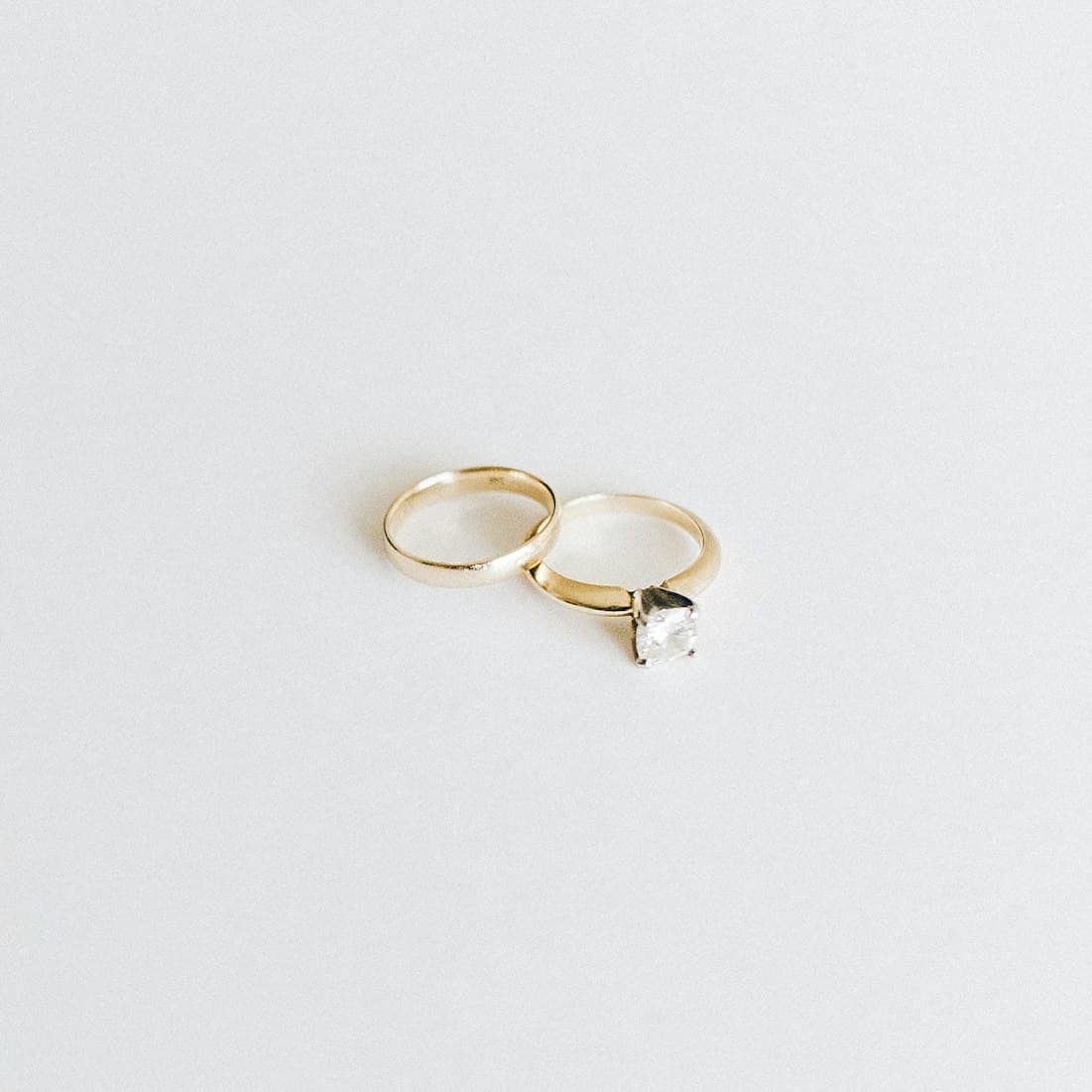 Nura Crystal Solitaire Ring