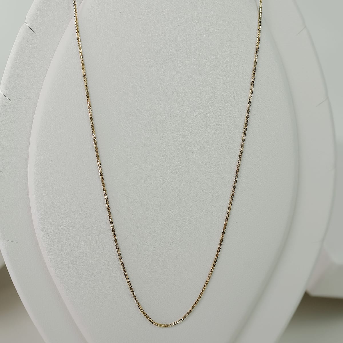 Elara Box Chain